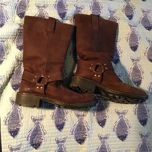 Born suede leather boots